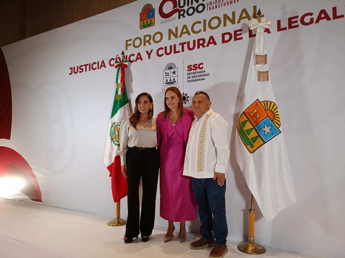 IMG-20251013-WA0032 EL PRESIDENTE DE JOSÉ MARÍA MORELOS ACOMPAÑÓ A LA GOBERNADORA MARA LEZAMA A INAUGURAR EL FORO NACIONAL DE JUSTICIA CÍVICA