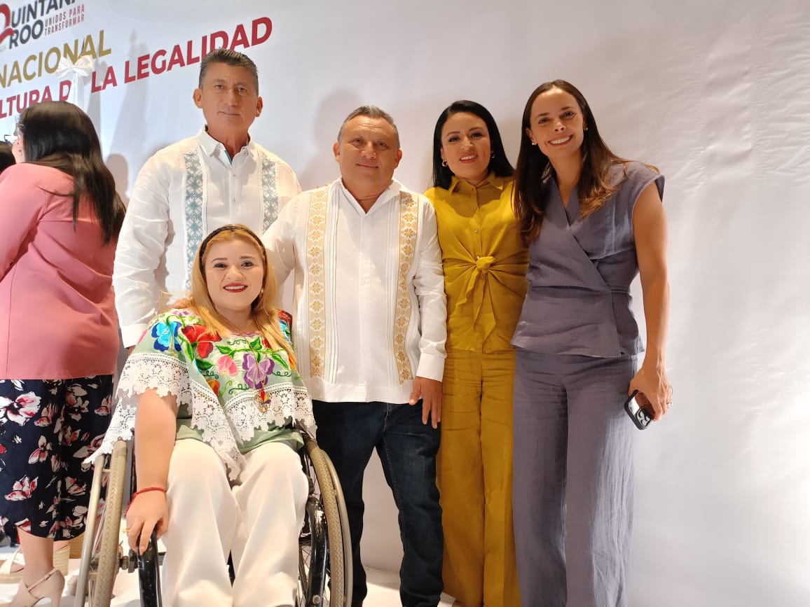 IMG-20251013-WA0034 EL PRESIDENTE DE JOSÉ MARÍA MORELOS ACOMPAÑÓ A LA GOBERNADORA MARA LEZAMA A INAUGURAR EL FORO NACIONAL DE JUSTICIA CÍVICA