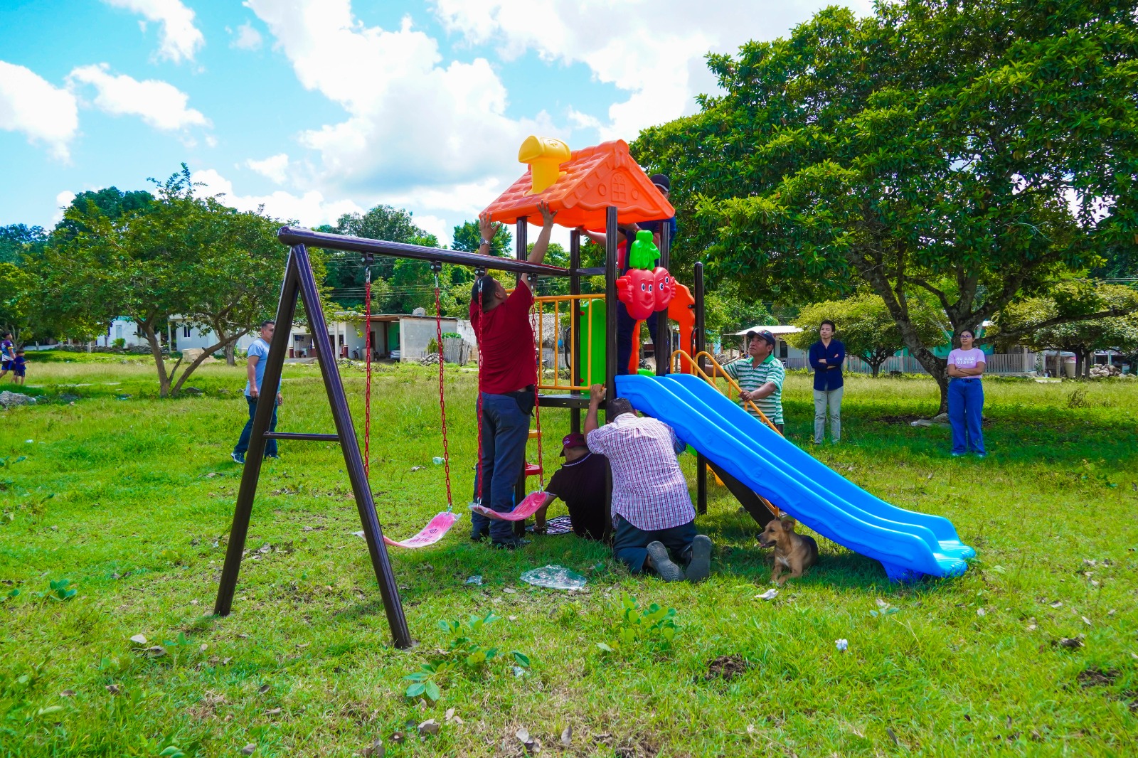 IMG-20251016-WA0065 ERIK BORGES YAM IMPULSA LA RECREACIÓN INFANTIL CON LA ENTREGA DE 15 JUEGOS INFANTILES EN COMUNIDADES Y LA CABECERA MUNICIPAL