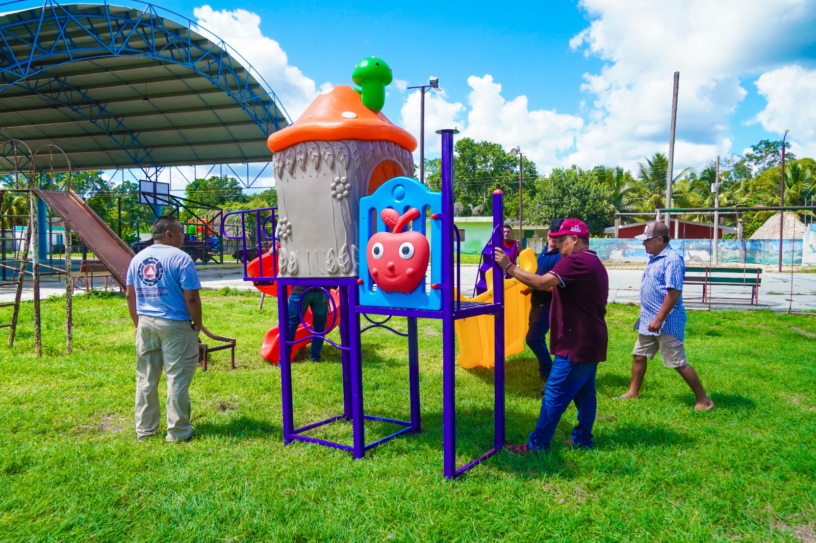 IMG-20251016-WA0066 ERIK BORGES YAM IMPULSA LA RECREACIÓN INFANTIL CON LA ENTREGA DE 15 JUEGOS INFANTILES EN COMUNIDADES Y LA CABECERA MUNICIPAL