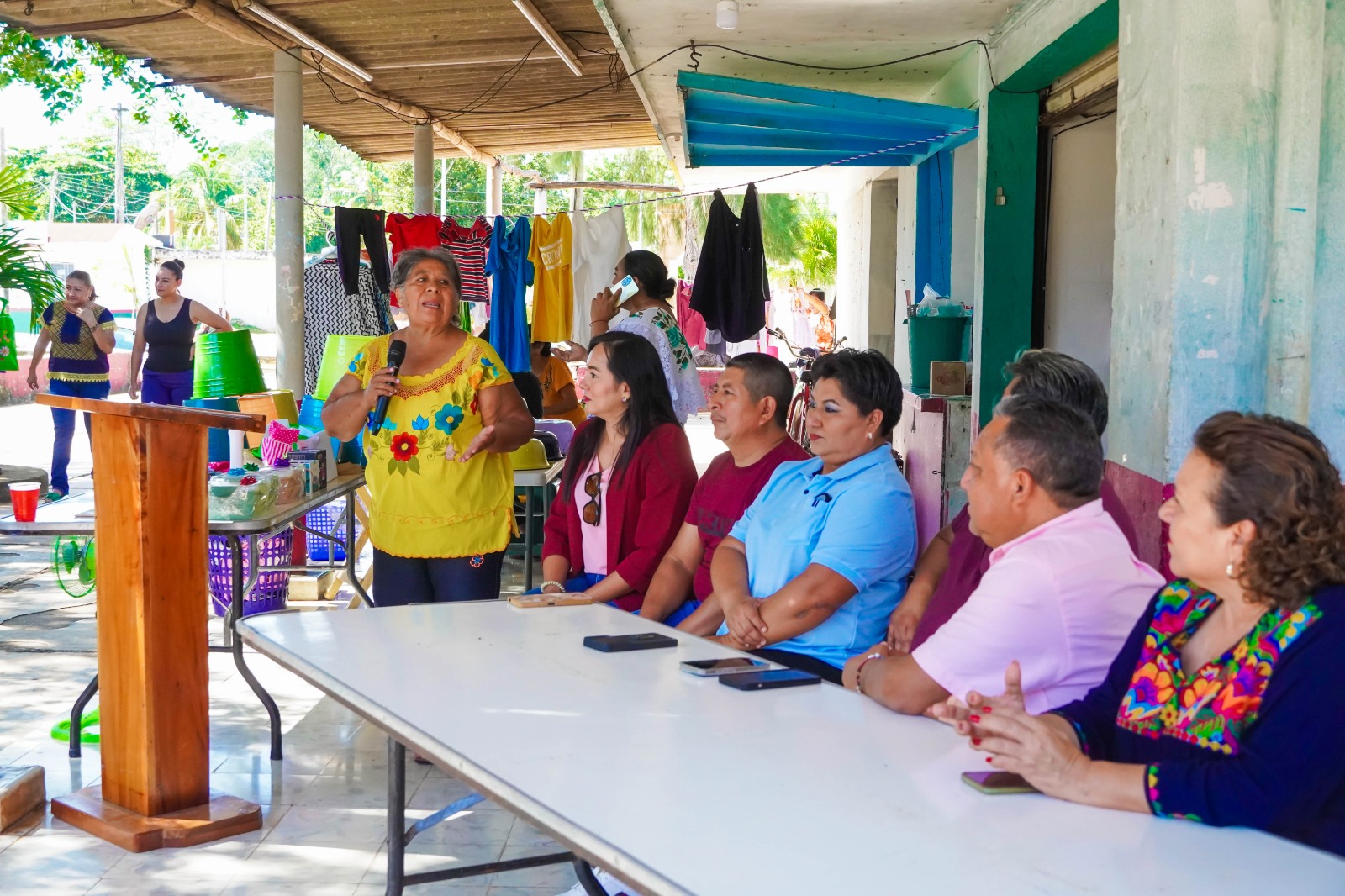 IMG-20251020-WA0037 ERIK BORGES YAM ENCABEZÓ EL 45 ANIVERSARIO DEL MERCADO EN LA VILLA DE DZIUCHÉ