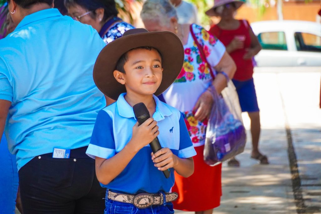 IMG-20251020-WA0038-1024x682 ERIK BORGES YAM ENCABEZÓ EL 45 ANIVERSARIO DEL MERCADO EN LA VILLA DE DZIUCHÉ