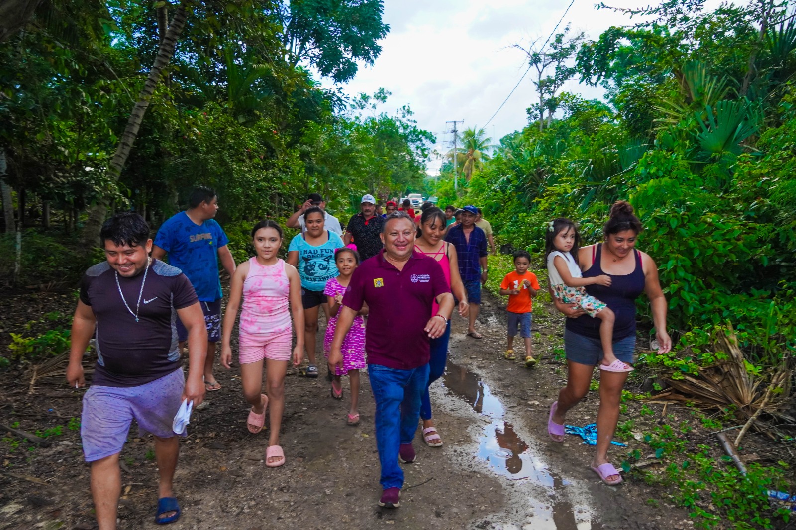 IMG-20251020-WA0040 “LA TRANSFORMACIÓN LLEGA HASTA EL ÚLTIMO RINCÓN DE LAS COMUNIDADES" ERIK BORGES YAM