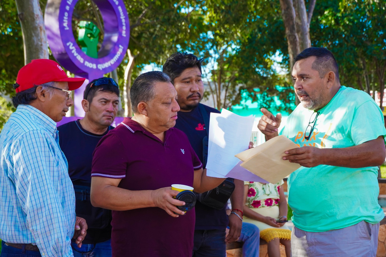 IMG-20251021-WA0020 EL GOBIERNO DE ERIK BORGES YAM CONTINUA DE CERCA CON EL PUEBLO ATENDIENDO AL 100% DE LAS SOLICITUDES CIUDADANAS