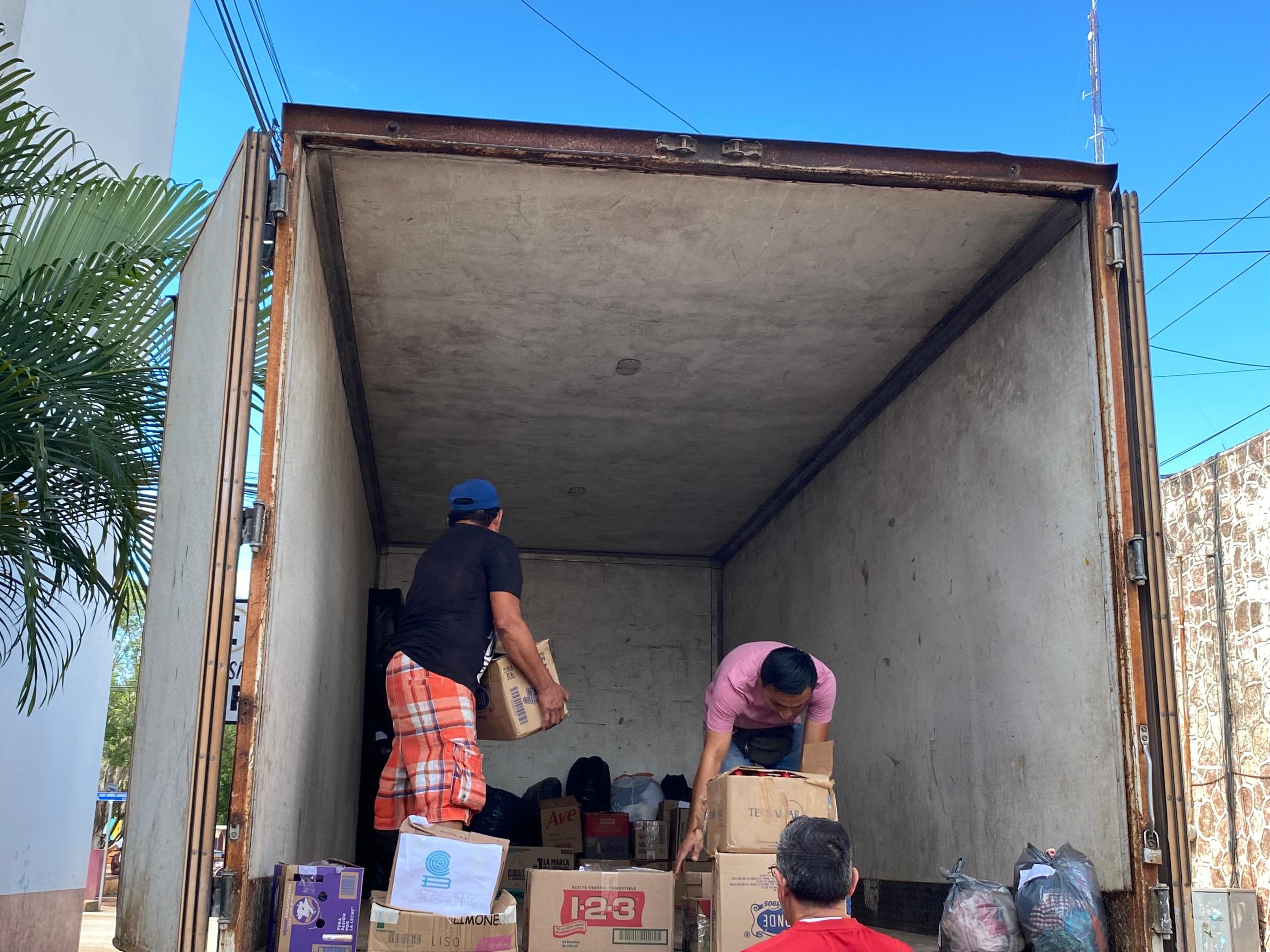 IMG-20251021-WA0027-scaled GRACIAS A LA SOLIDARIDAD DE LOS MORELENSES SE ENVÍO AYUDA HUMANITARIA A LAS FAMILIAS AFECTADAS POR LAS LLUVIAS EN DISTINTOS PUNTOS DEL PAÍS