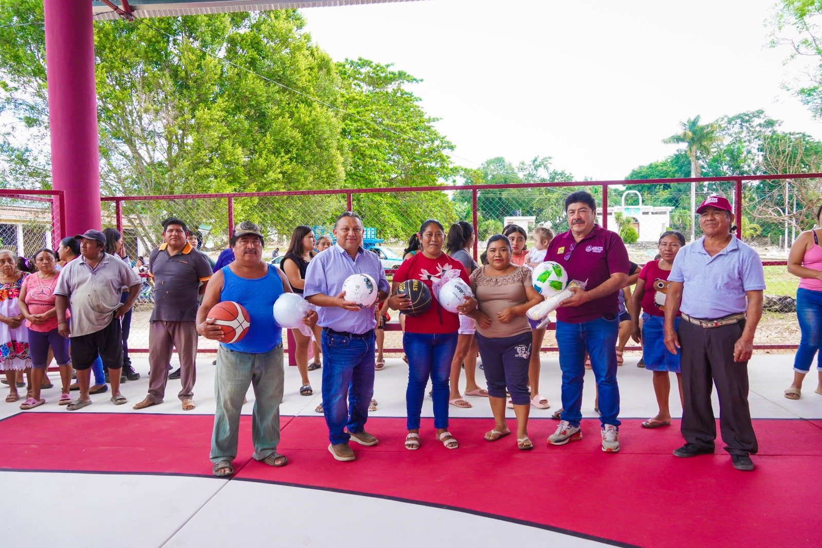 IMG-20251030-WA0095 ERIK BORGES YAM ENTREGA AL PUEBLO DE NUEVA REFORMA SU NUEVO DOMO DE USOS MÚLTIPLES PARA IMPULSAR EL DEPORTE Y LA SANA CONVIVENCIA COMUNITARIA