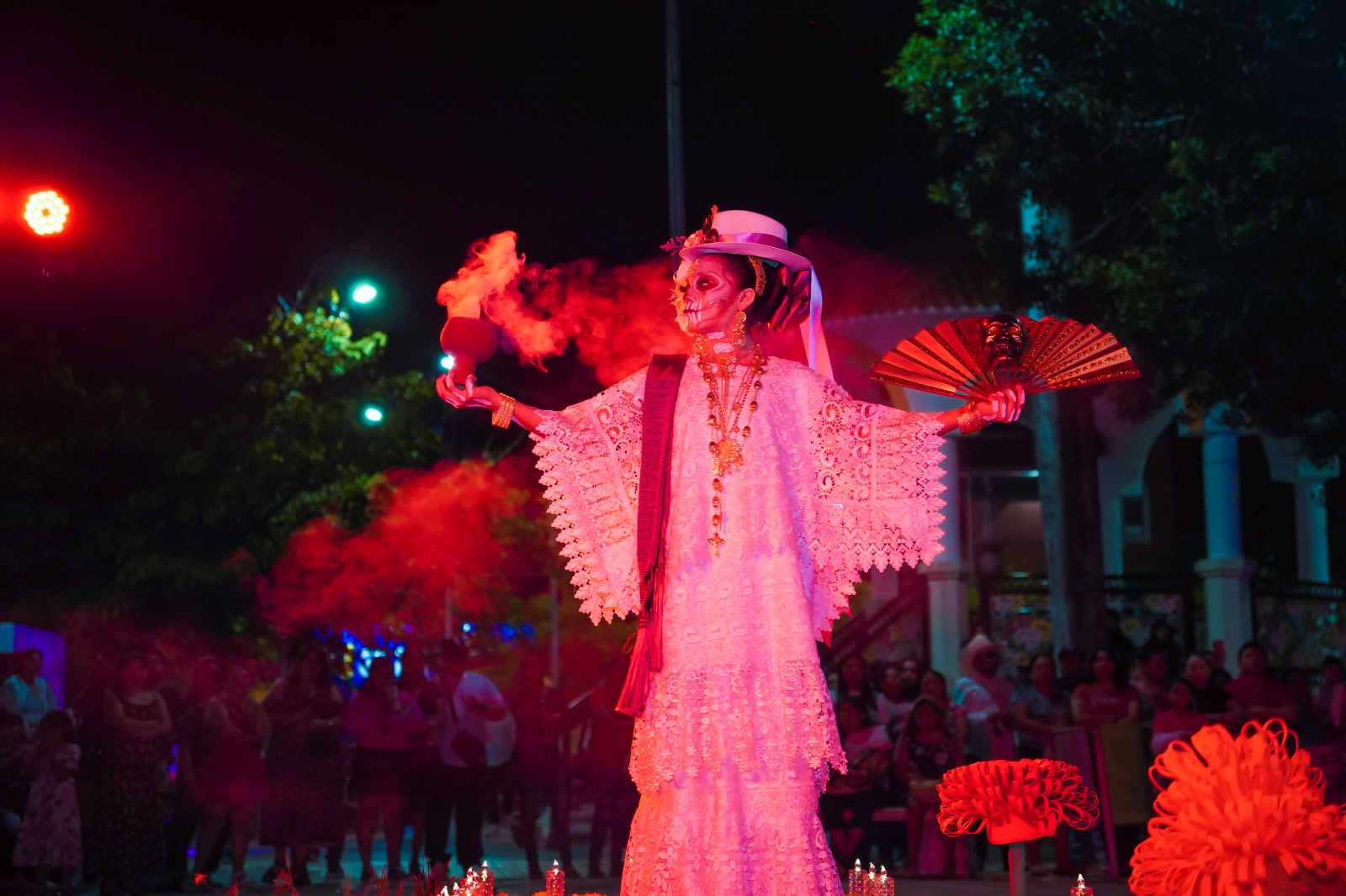 IMG-20251101-WA0009 ERIK BORGES YAM ENCABEZA CON ORGULLO EL INICIO DEL GRAN FESTIVAL DE DÍA DE MUERTOS “JANAL PIXÁN” 2025 DESDE LA PUERTA DE LA ZONA MAYA, JOSÉ MARÍA MORELOS