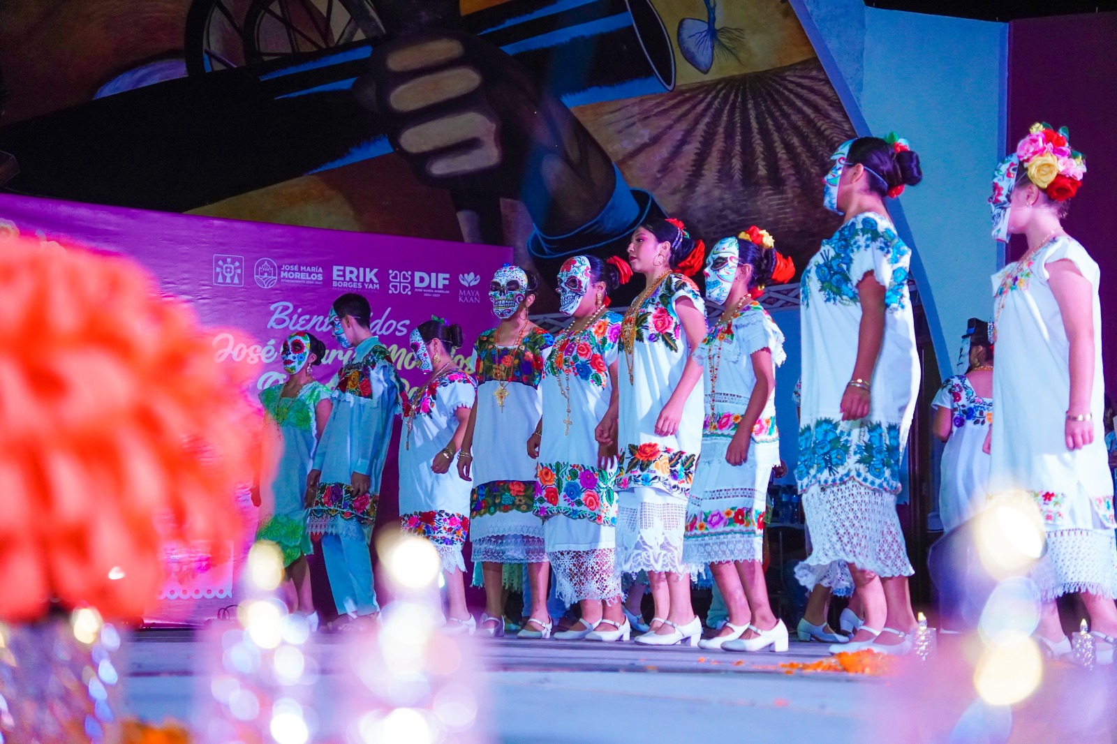IMG-20251101-WA0013 ERIK BORGES YAM ENCABEZA CON ORGULLO EL INICIO DEL GRAN FESTIVAL DE DÍA DE MUERTOS “JANAL PIXÁN” 2025 DESDE LA PUERTA DE LA ZONA MAYA, JOSÉ MARÍA MORELOS