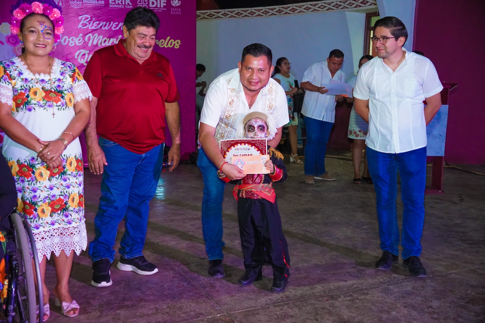 IMG-20251101-WA0015 ERIK BORGES YAM ENCABEZA CON ORGULLO EL INICIO DEL GRAN FESTIVAL DE DÍA DE MUERTOS “JANAL PIXÁN” 2025 DESDE LA PUERTA DE LA ZONA MAYA, JOSÉ MARÍA MORELOS