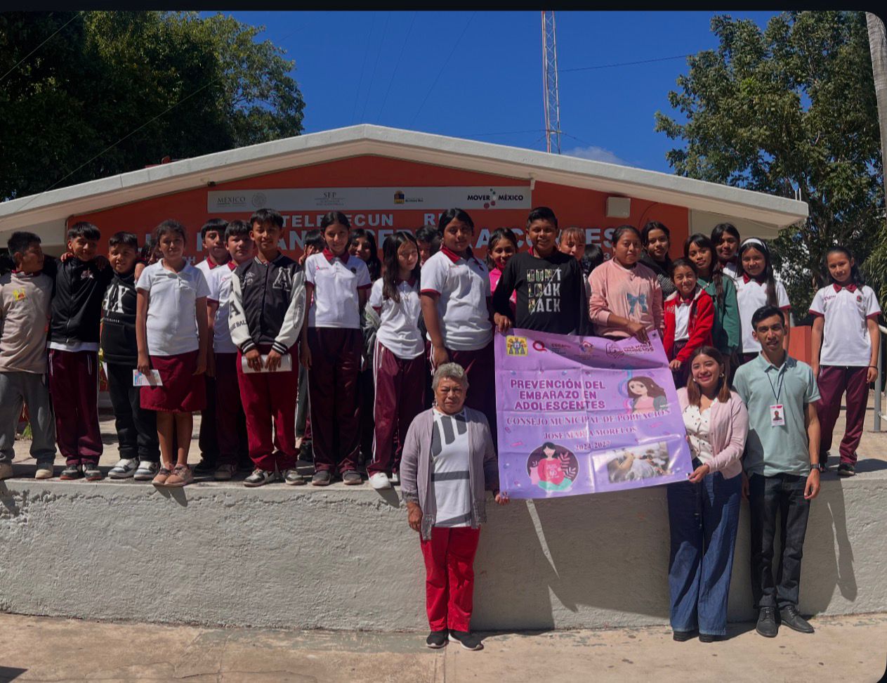 IMG-20251105-WA0025 EL AYUNTAMIENTO Y DIF MUNICIPAL PROMUEVEN ACCIONES DE CONCIENTIZACIÓN Y LLEVAN A CABO MÁS JORNADAS DE LIMPIEZA EN LAS COMUNIDADES RURALES