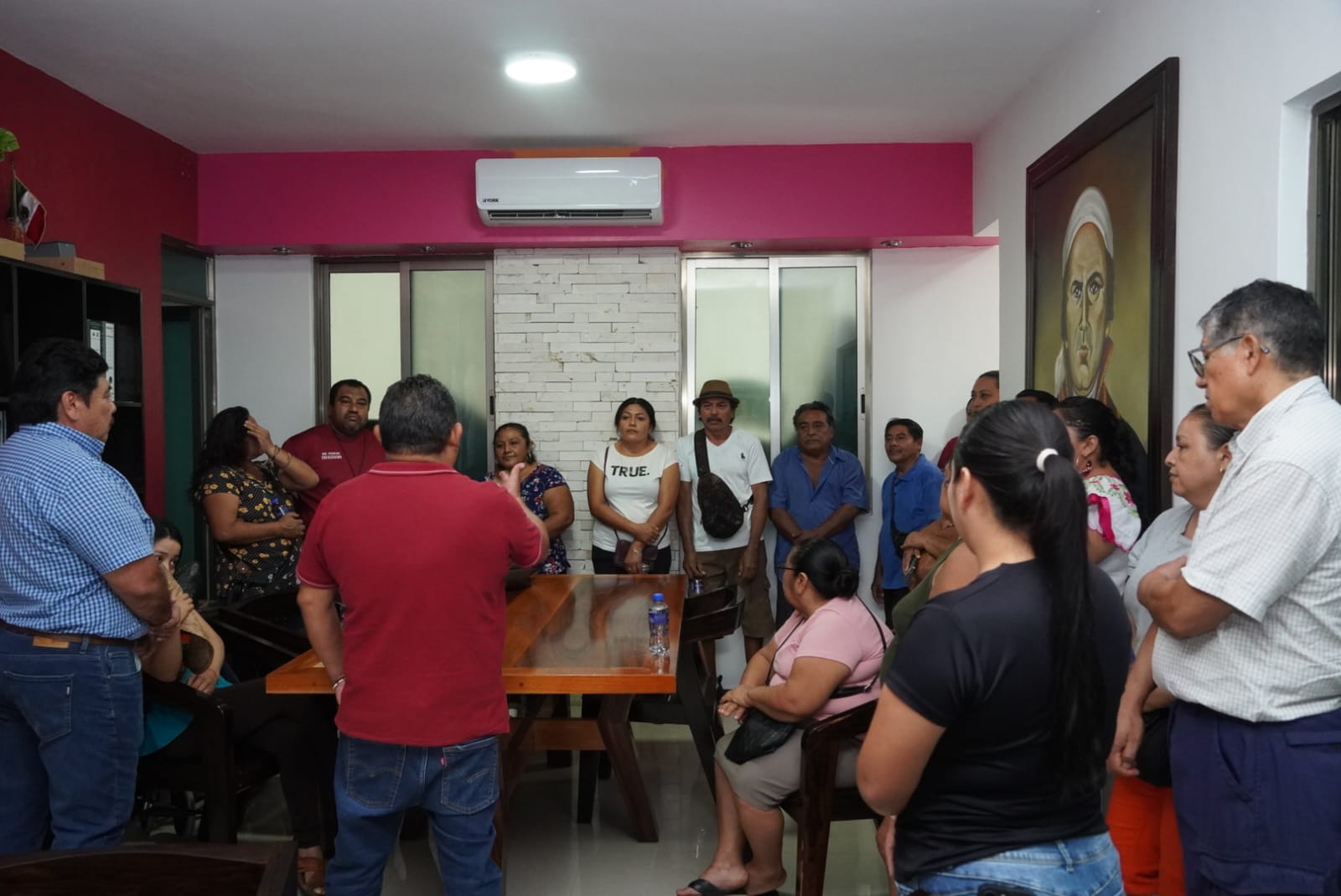 IMG-20251106-WA0097 ERIK BORGES YAM REFUERZA SU COMPROMISO CON LA EDUCACIÓN Y LA ECONOMÍA LOCAL EN JOSÉ MARÍA MORELOS