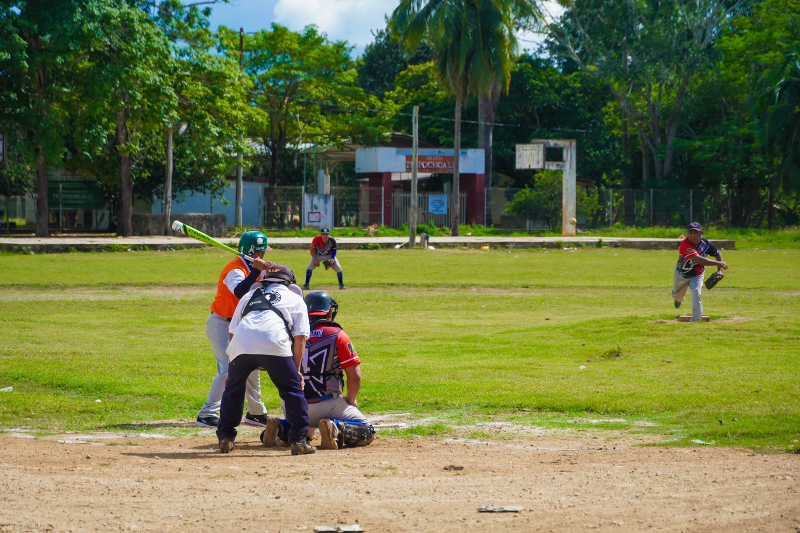 IMG-20251110-WA0090 ERIK BORGES YAM PROMUEVE EL BUEN DESARROLLO DE LA JUVENTUD MORELENSE CON MÁS RESPALDO A DEPORTISTAS