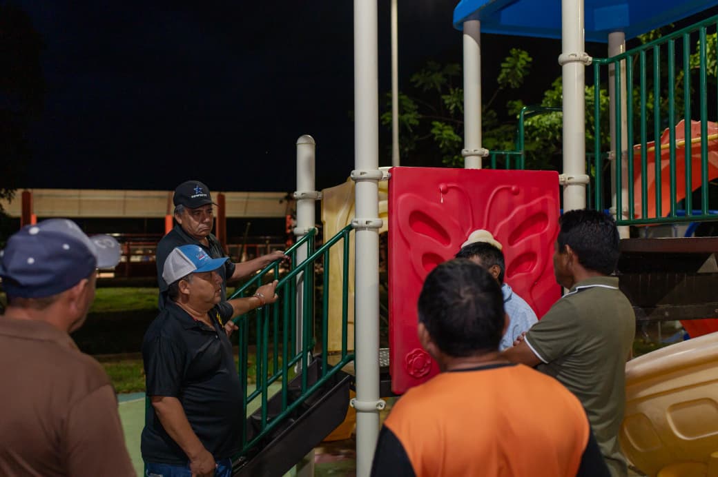 IMG-20251111-WA0014 ERIK BORGES YAM LIDERA INTENSA JORNADA DE LIMPIEZA EN LA COMUNIDAD DE DOS AGUADAS