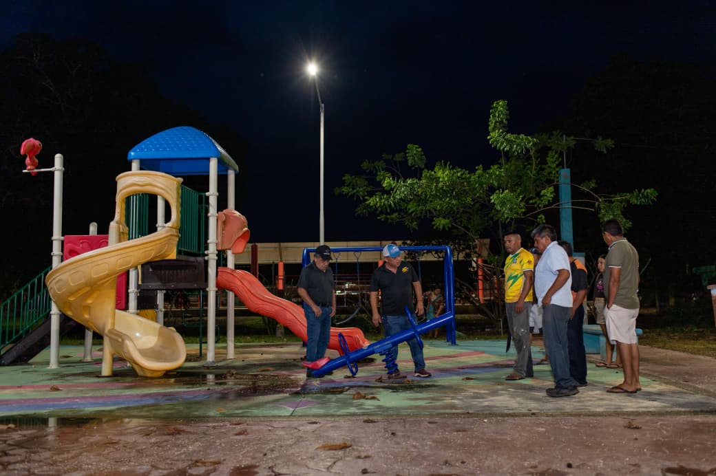 IMG-20251111-WA0018 ERIK BORGES YAM LIDERA INTENSA JORNADA DE LIMPIEZA EN LA COMUNIDAD DE DOS AGUADAS