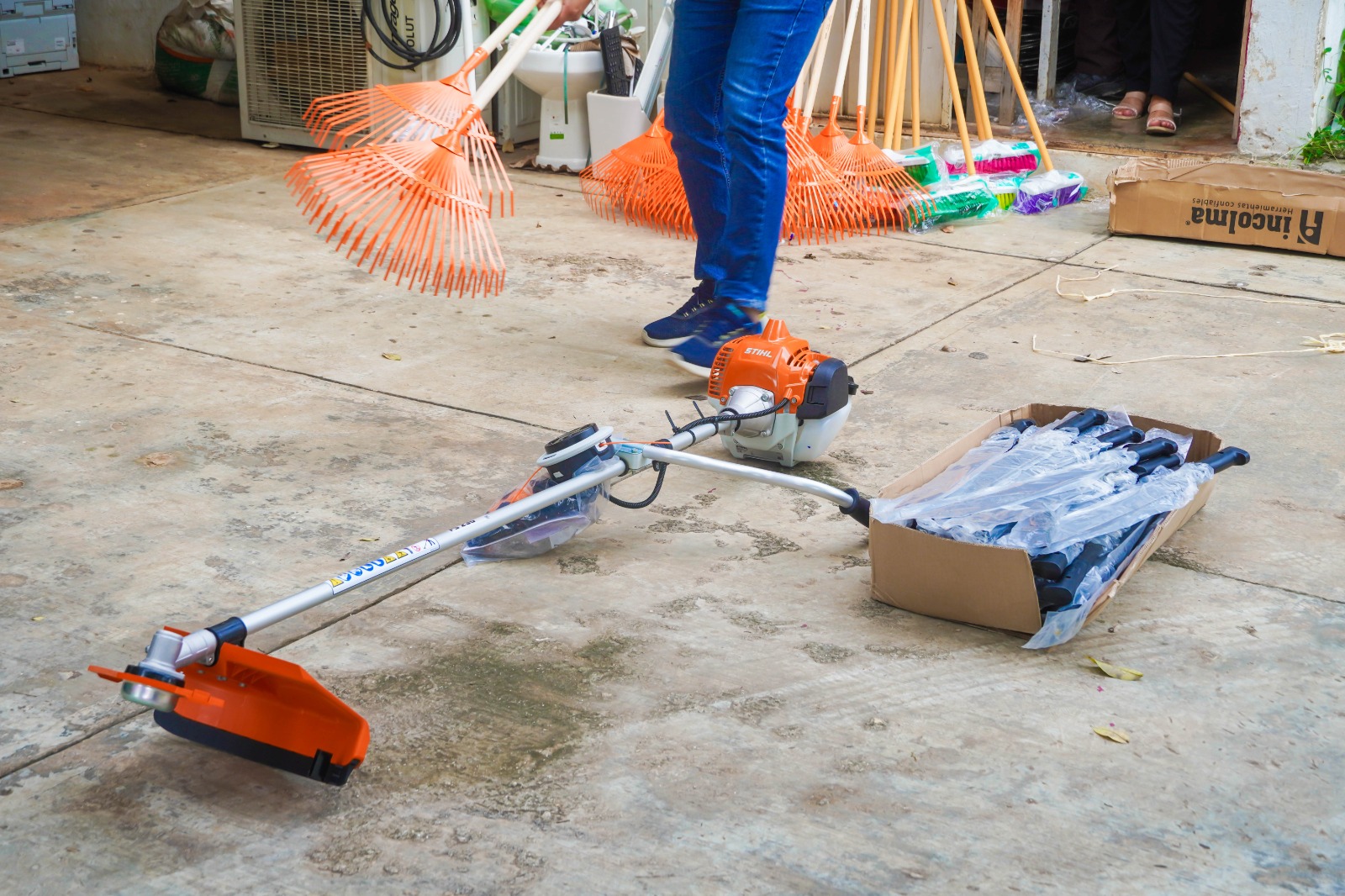 IMG-20251112-WA0013 ERIK BORGES YAM FORTALECE LOS SERVICIOS PÚBLICOS MUNICIPALES CON NUEVAS HERRAMIENTAS Y EQUIPAMIENTO