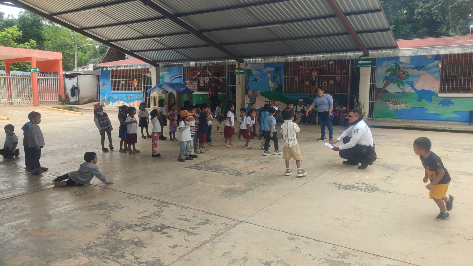 IMG-20251114-WA0004 EL GOBIERNO QUE DIRIGE ERIK BORGES YAM PROMUEVE EL RESPETO Y LA IMPORTANCIA DE LA SEGURIDAD VIAL PARA LOS MÁS PEQUEÑOS