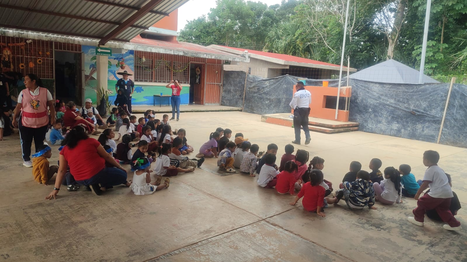 IMG-20251114-WA0005 EL GOBIERNO QUE DIRIGE ERIK BORGES YAM PROMUEVE EL RESPETO Y LA IMPORTANCIA DE LA SEGURIDAD VIAL PARA LOS MÁS PEQUEÑOS