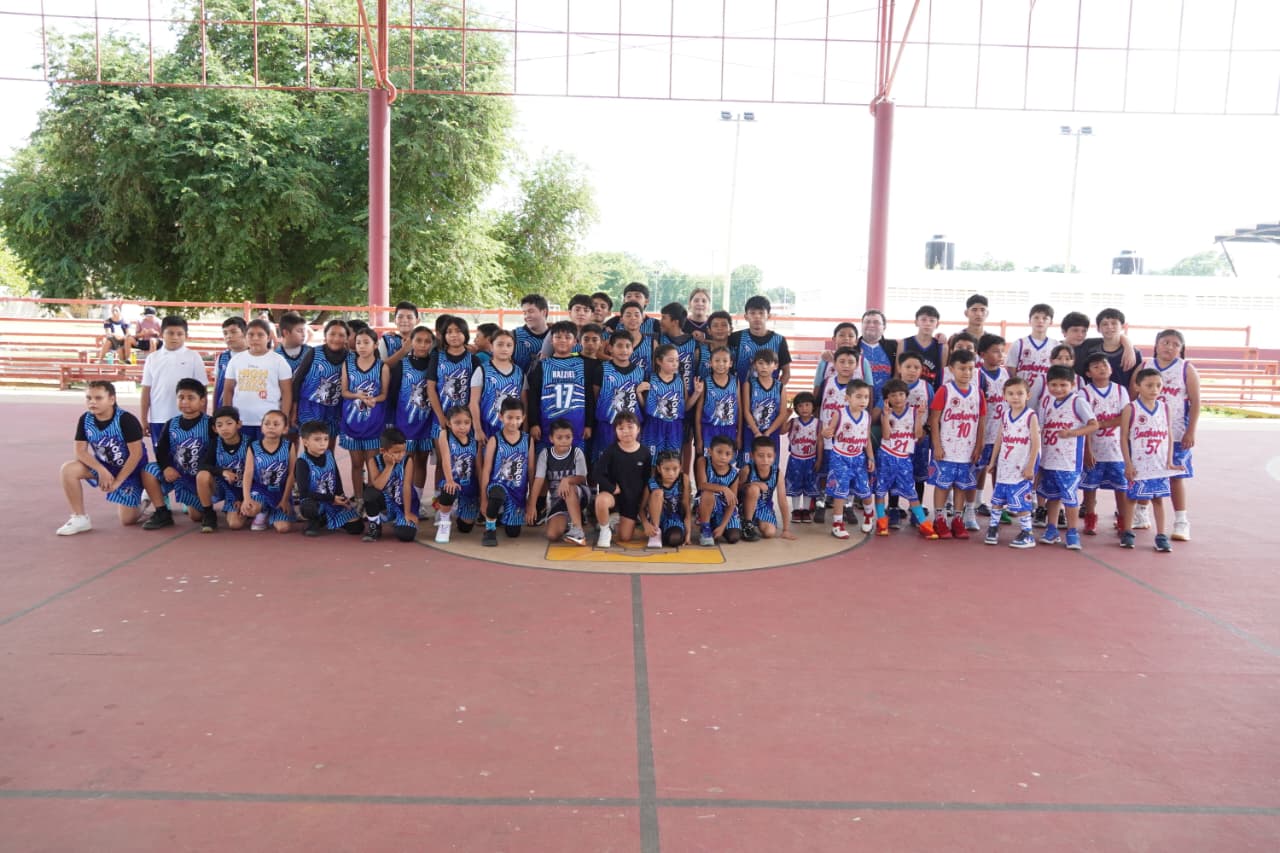 IMG-20251115-WA0017 EL PRESIDENTE ERIK BORGES YAM INAUGURA LIGA DE BASQUETBOL PARA IMPULSAR EL SANO DESARROLLO DE LAS FUTURAS GENERACIONES