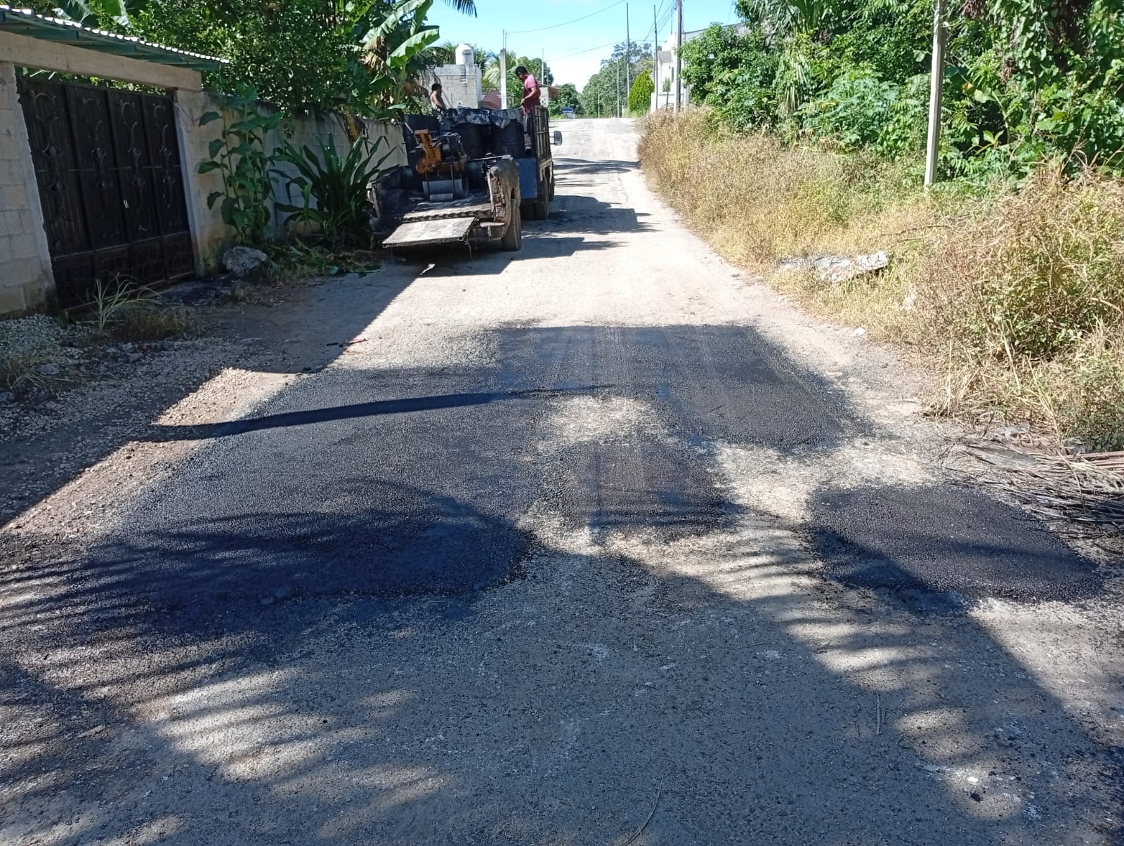 IMG-20251117-WA0007 LAS BRIGADAS DE BACHEO CONTINÚAN ATENDIENDO MÁS VÍAS EN LA CABECERA MUNICIPAL DE JOSÉ MARÍA MORELOS