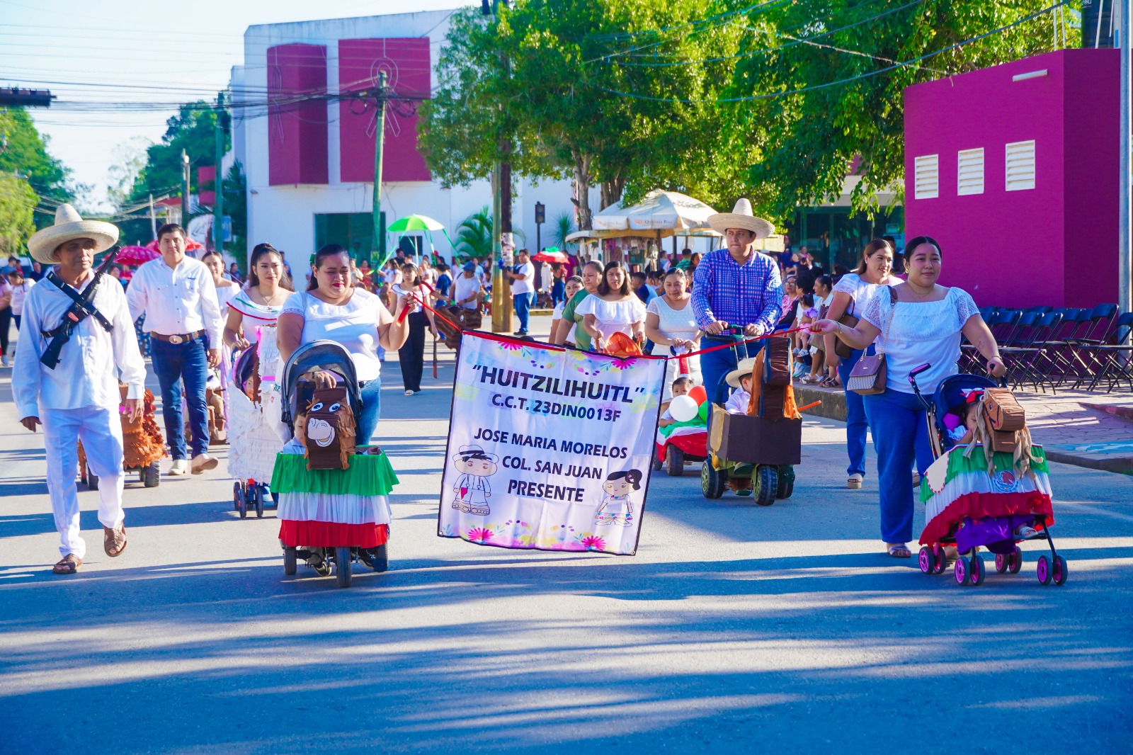 IMG-20251119-WA0010 EL PRESIDENTE MUNICIPAL ERIK BORGES YAM PRESENCIÓ EL DESFILE CONMEMORATIVO POR EL 115 ANIVERSARIO DE LA REVOLUCIÓN MEXICANA EN JOSÉ MARÍA MORELOS