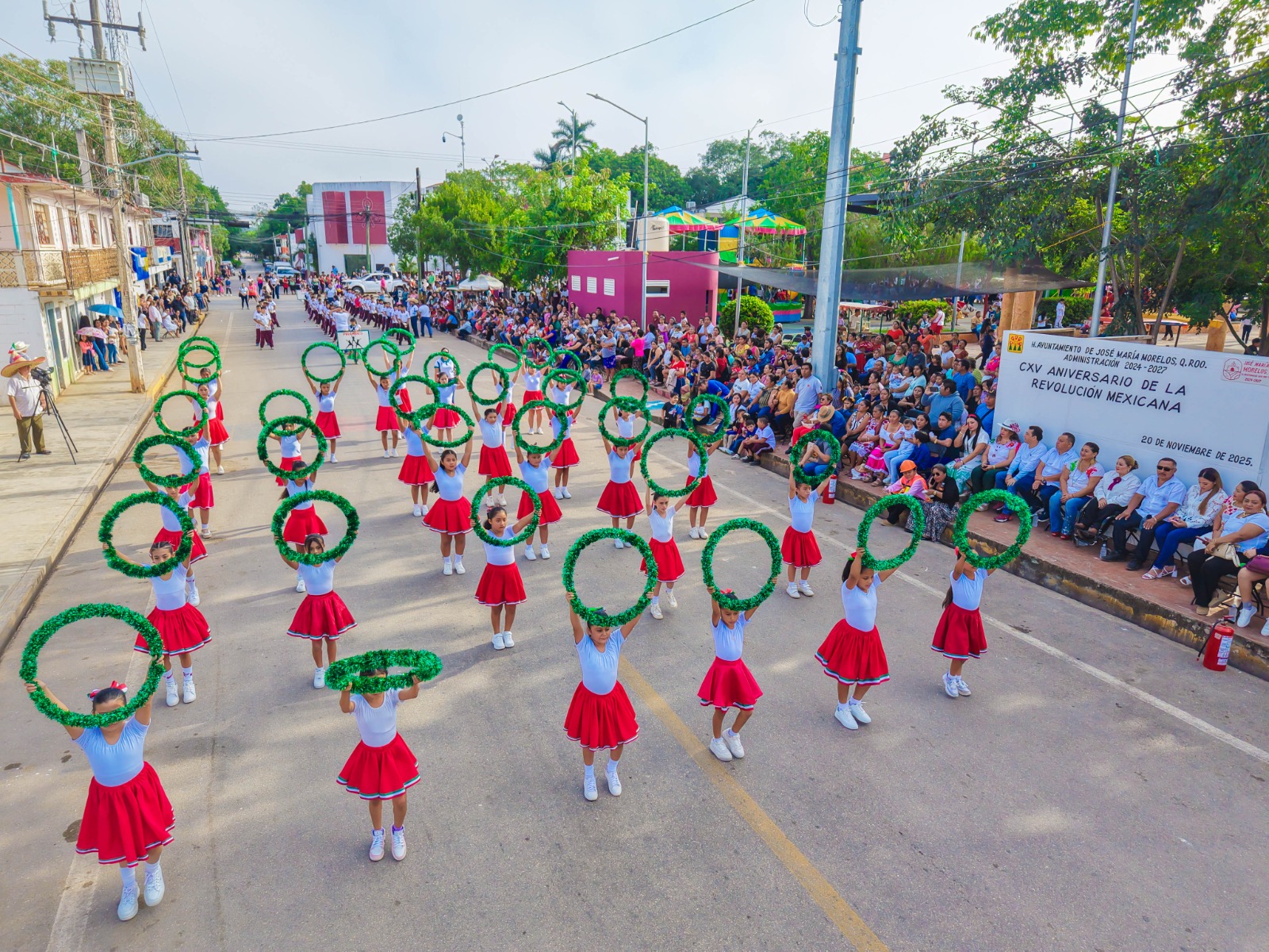 IMG-20251120-WA0012 ERIK BORGES YAM ENCABEZA EL DESFILE CONMEMORATIVO POR EL 115 ANIVERSARIO DE LA REVOLUCIÓN MEXICANA EN JOSÉ MARÍA MORELOS