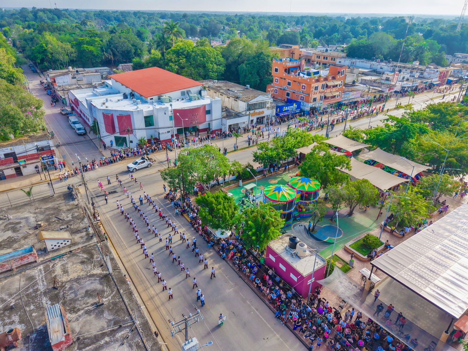 IMG-20251120-WA0013 ERIK BORGES YAM ENCABEZA EL DESFILE CONMEMORATIVO POR EL 115 ANIVERSARIO DE LA REVOLUCIÓN MEXICANA EN JOSÉ MARÍA MORELOS