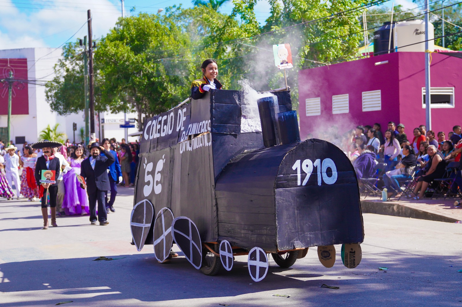 IMG-20251120-WA0022 ERIK BORGES YAM ENCABEZA EL DESFILE CONMEMORATIVO POR EL 115 ANIVERSARIO DE LA REVOLUCIÓN MEXICANA EN JOSÉ MARÍA MORELOS