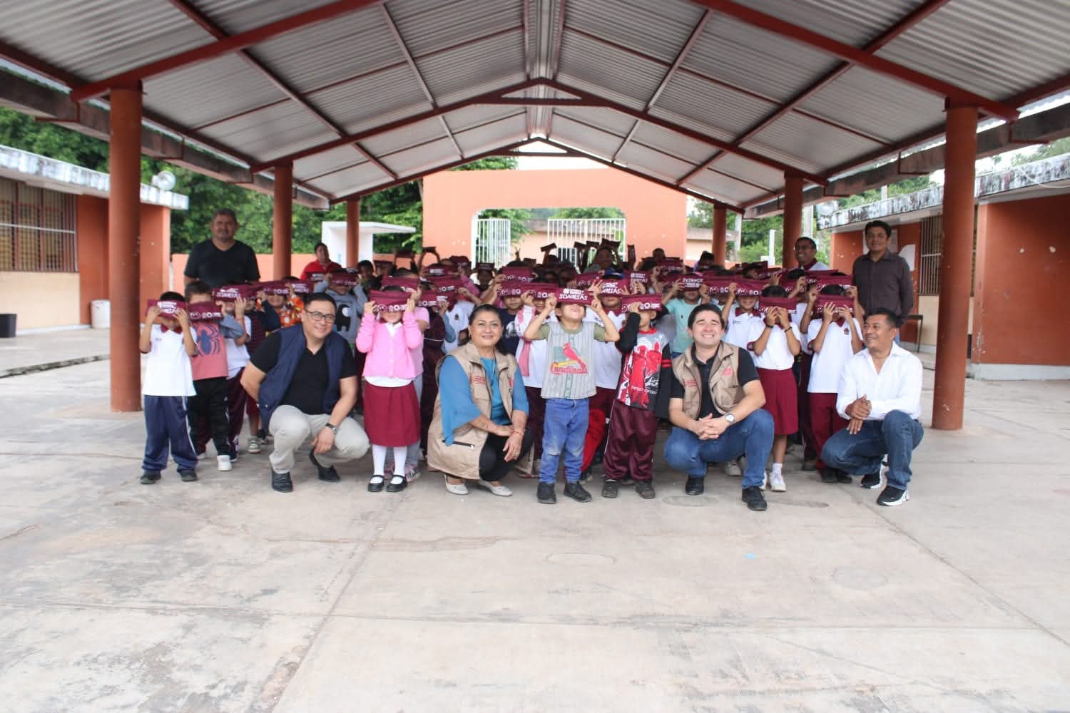 IMG-20251125-WA0008 GOBIERNO IMPULSA LA SALUD BUCAL EN ZONAS RURALES: MÁS DE MIL NIÑOS Y NIÑAS RECIBIERON KITS DENTALES EN JOSÉ MARÍA MORELOS