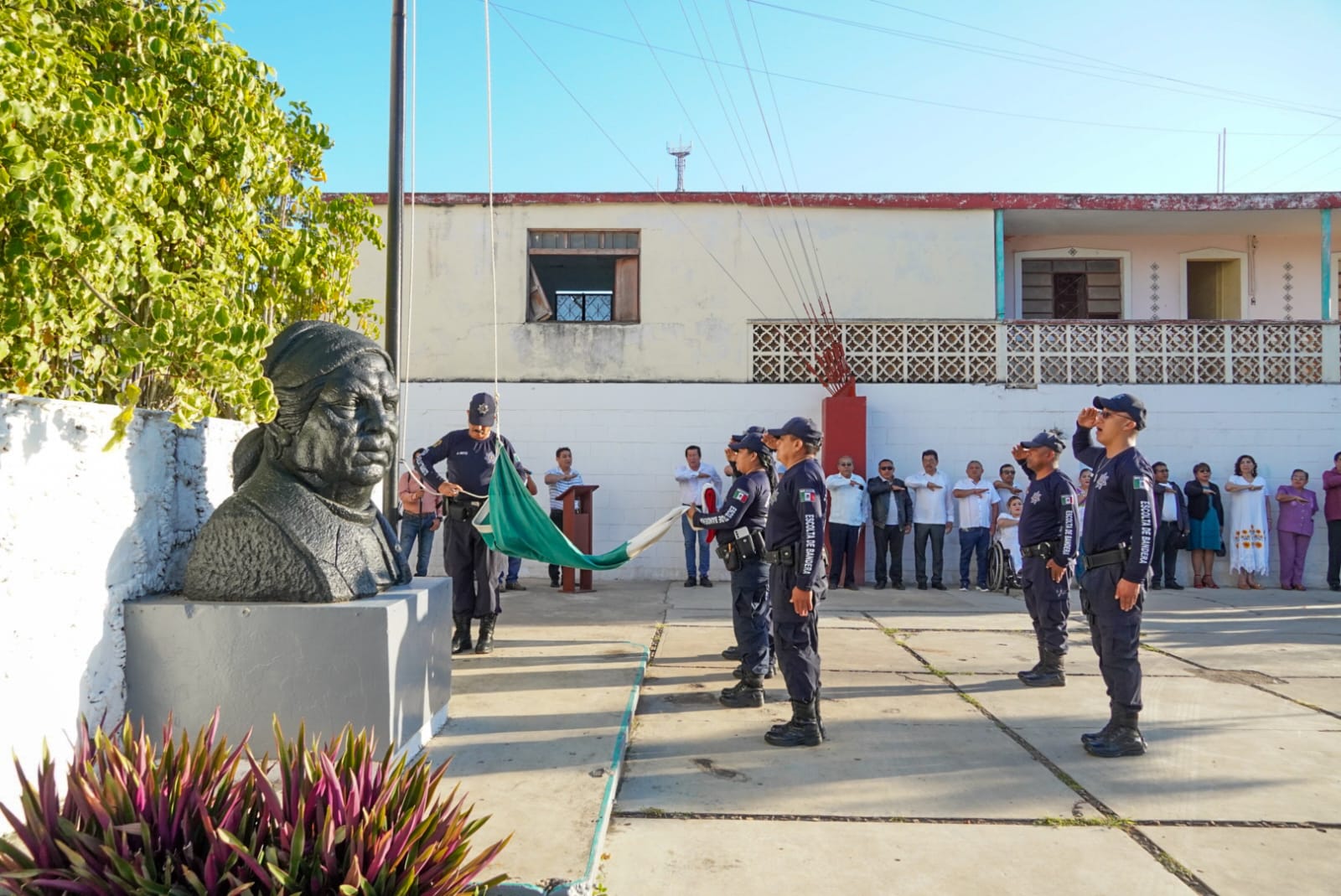 IMG-20251125-WA0015 EL PRESIDENTE ERIK BORGES YAM LIDERÓ JUNTO CON LOS FORJADORES DE JOSÉ MARÍA MORELOS LA CONMEMORACIÓN DEL 123 ANIVERSARIO DE LA CREACIÓN DEL TERRITORIO DE QUINTANA ROO