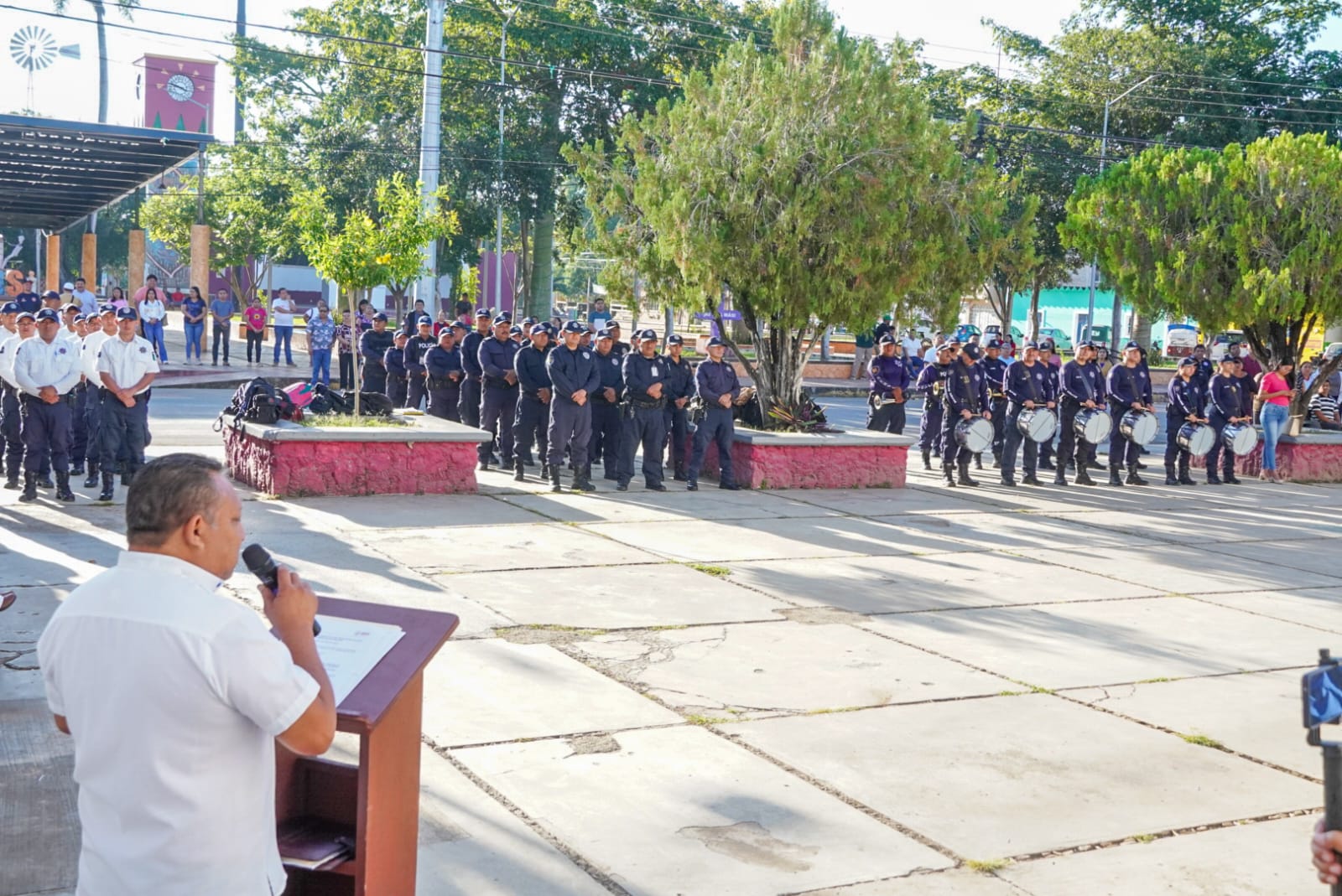 IMG-20251125-WA0017 EL PRESIDENTE ERIK BORGES YAM LIDERÓ JUNTO CON LOS FORJADORES DE JOSÉ MARÍA MORELOS LA CONMEMORACIÓN DEL 123 ANIVERSARIO DE LA CREACIÓN DEL TERRITORIO DE QUINTANA ROO