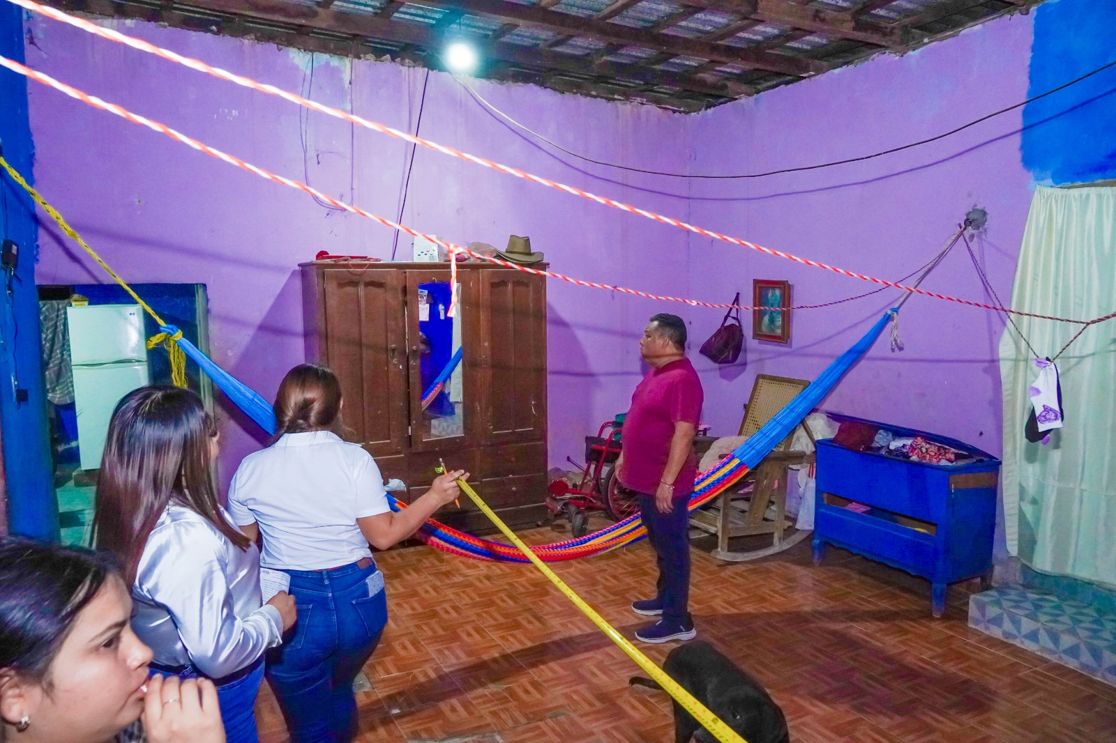 IMG-20251127-WA0011 EL PRESIDENTE MUNICIPAL ERIK BORGES YAM TRANSFORMA Y DIGNIFICA LA VIDA DE MÁS FAMILIAS CON LA CONSTRUCCIÓN DE BAÑOS Y TECHOS