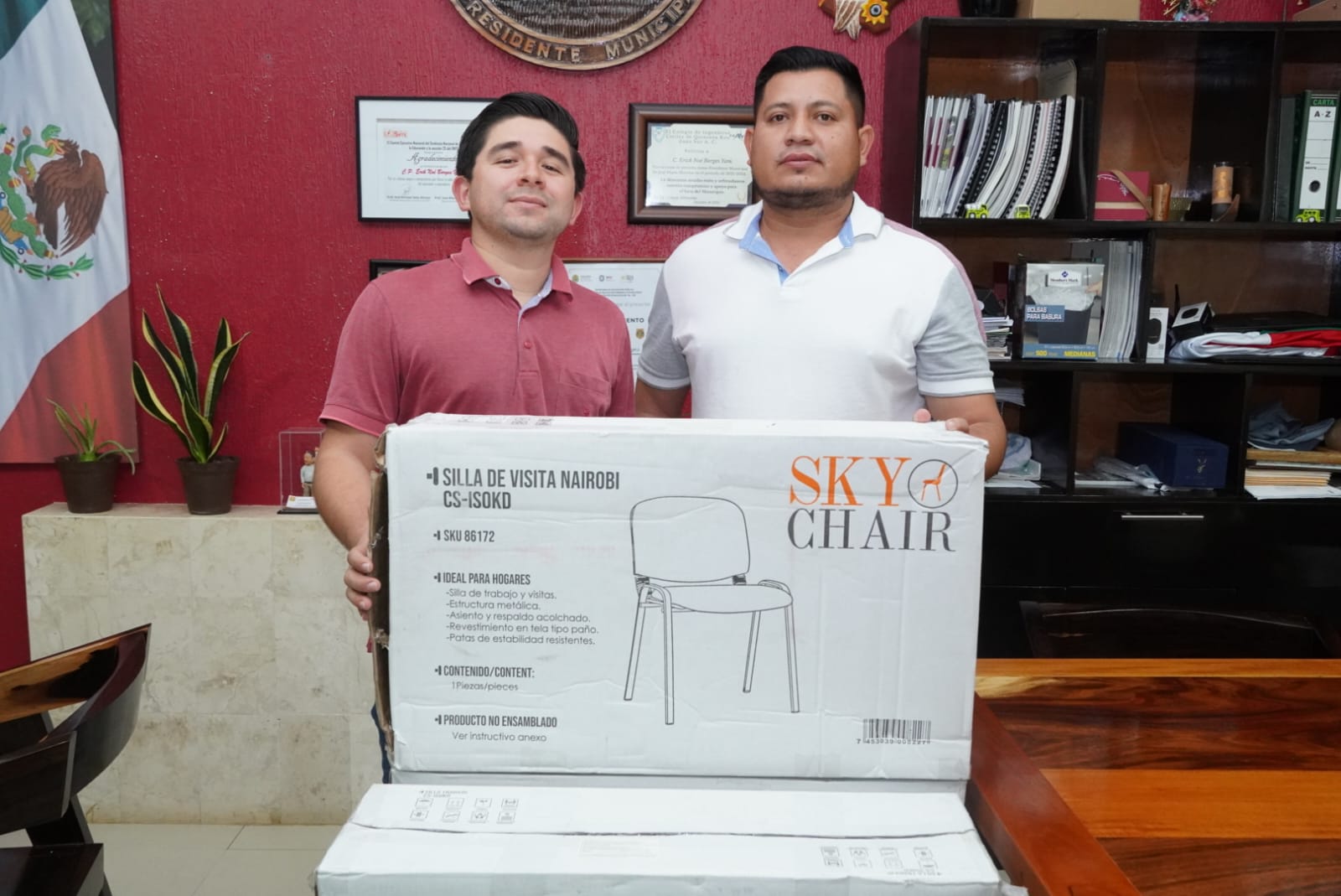 IMG-20251127-WA0057 ERIK BORGES YAM FORTALECE LA ATENCIÓN AL PUEBLO CON LA DOTACIÓN DE HERRAMIENTAS Y MATERIALES EN DISTINTAS ÁREAS DEL AYUNTAMIENTO