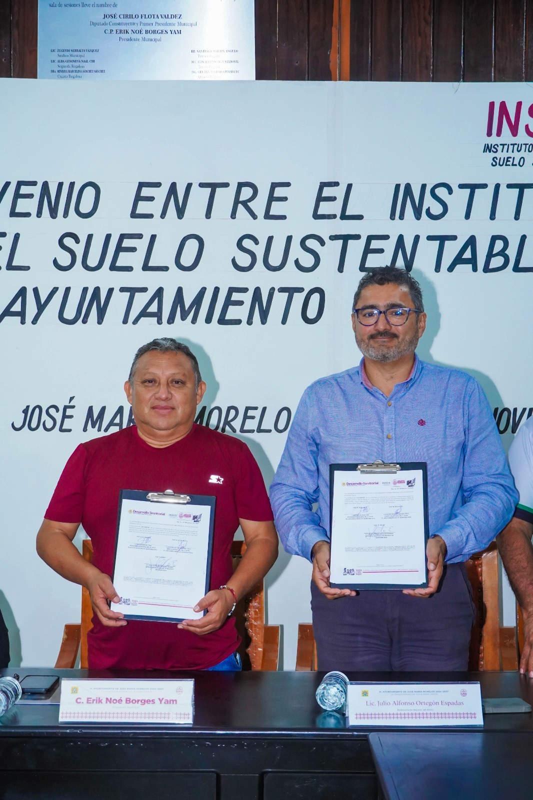 IMG-20251127-WA0060 ERIK BORGES YAM Y EL INSUS FIRMAN CONVENIO HISTÓRICO PARA REGULARIZAR CIENTOS DE PREDIOS Y PROTEGER EL PATRIMONIO FAMILIAR EN JMM
