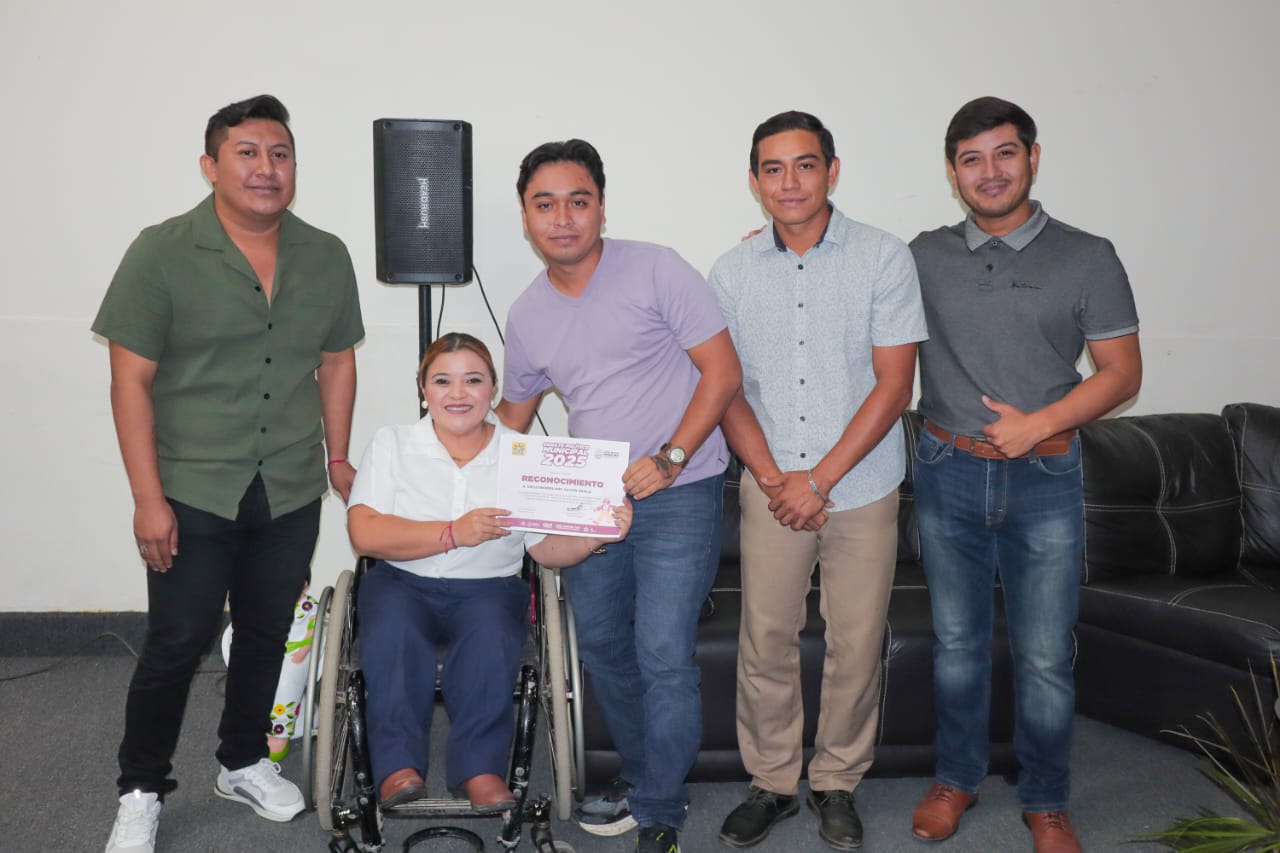 IMG-20251201-WA0005 JÓVENES PARTICIPAN ACTIVAMENTE EN EL DEBATE POLÍTICO MUNICIPAL 2025 DE JOSÉ MARÍA MORELOS