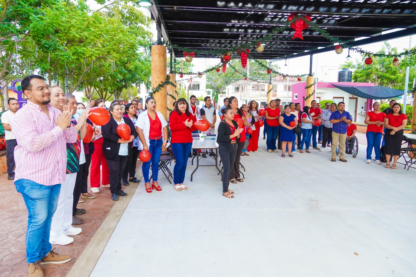 IMG-20251201-WA0012 ERIK BORGES YAM ENCABEZA ESTRATEGIAS DE CUIDADO INTEGRAL DE LA SALUD EN EL DÍA MUNDIAL DEL VIH/SIDA EN JOSÉ MARÍA MORELOS